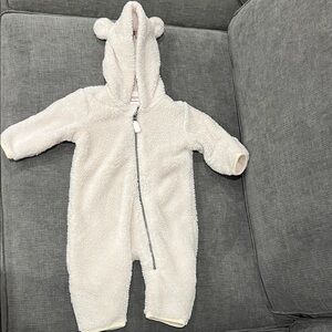 Hanna Andersson Cozy Cream Bear Hooded One Piece Size 3-6 Months